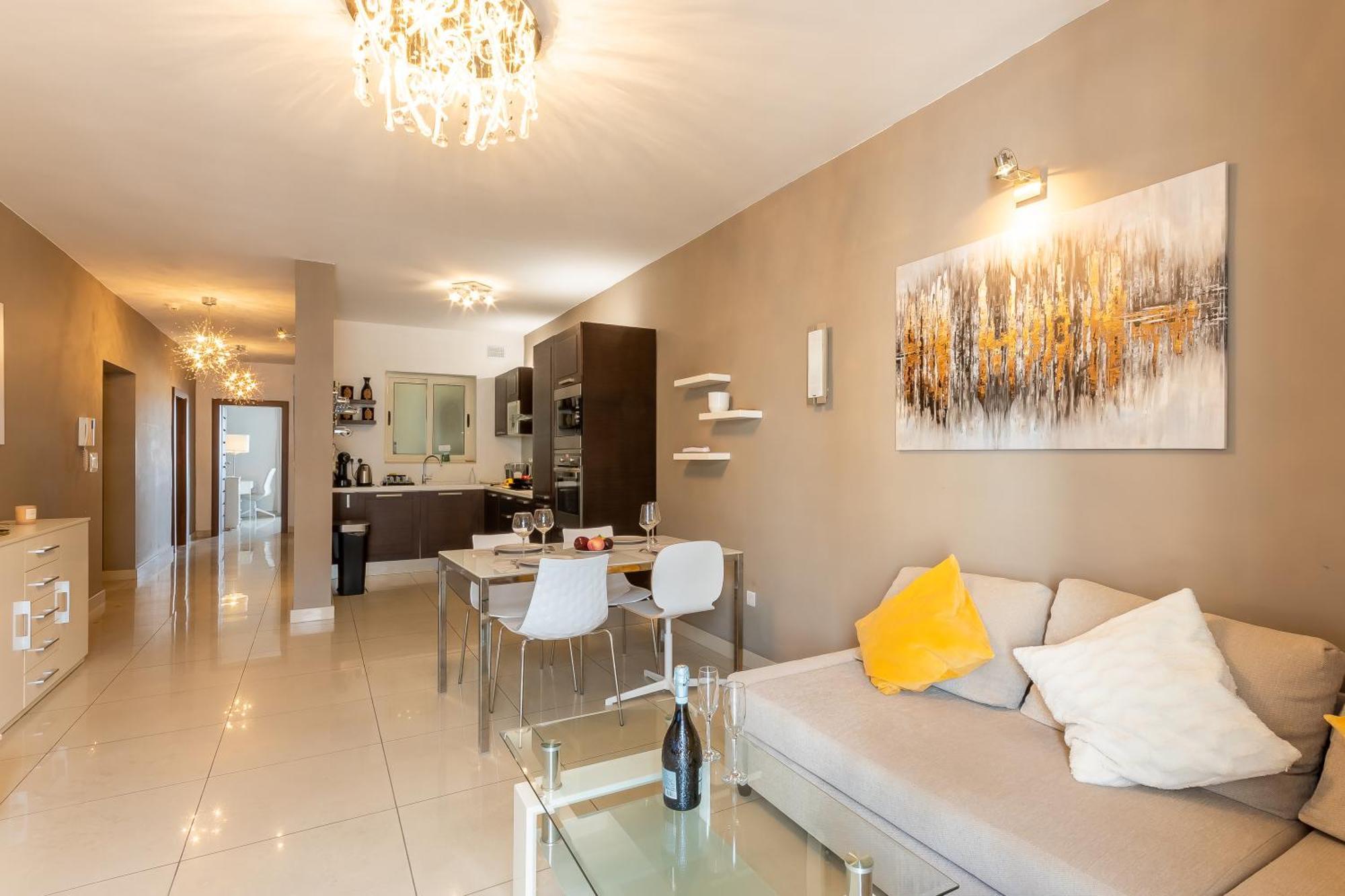 Modern And Comfortable Savoy Garden - Happy * Gzira