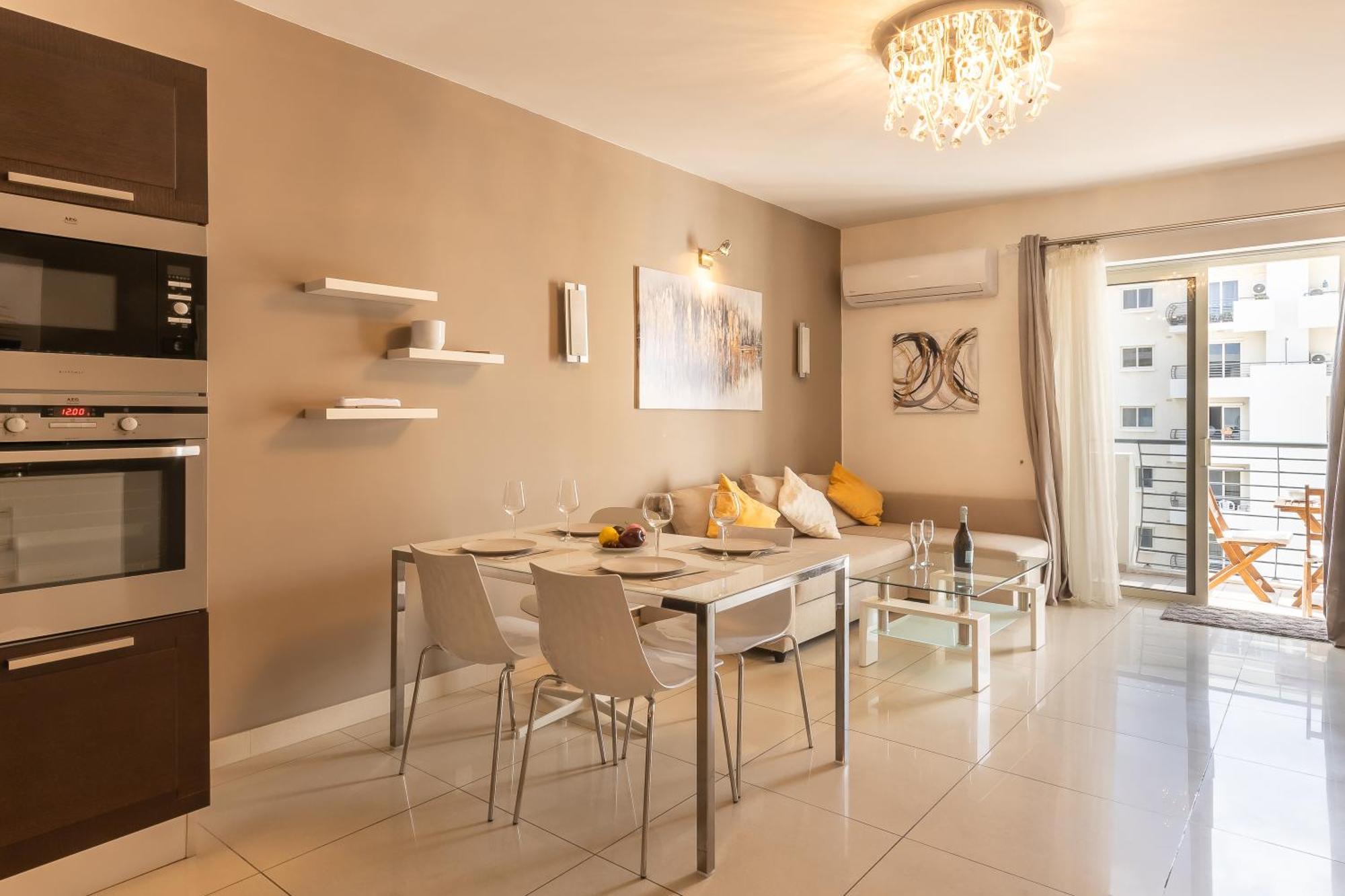 Apartment Modern And Comfortable Savoy Garden - Happy *