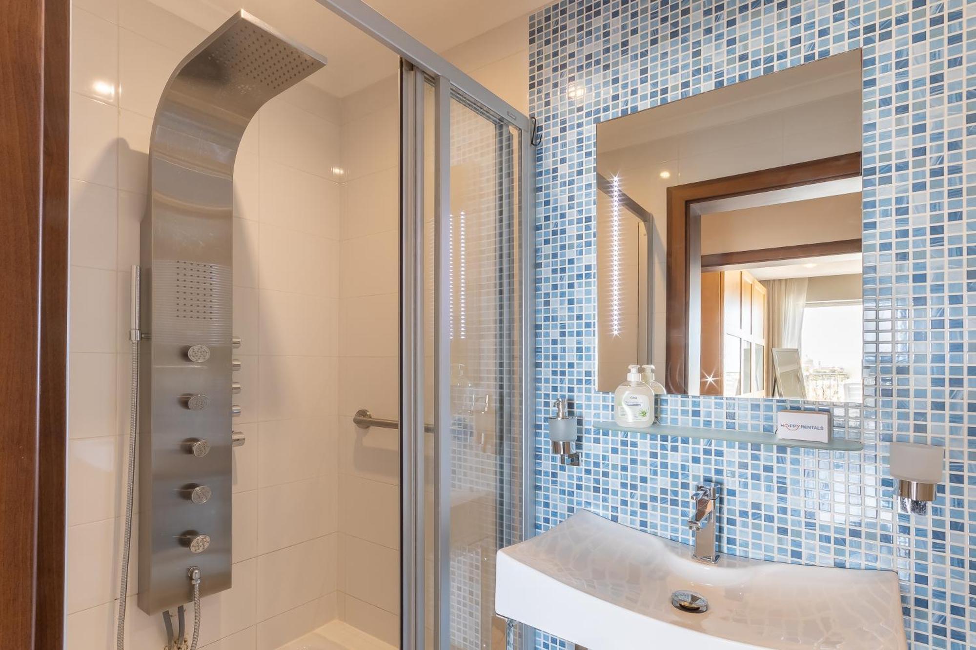 Modern And Comfortable Savoy Garden - Happy Gzira